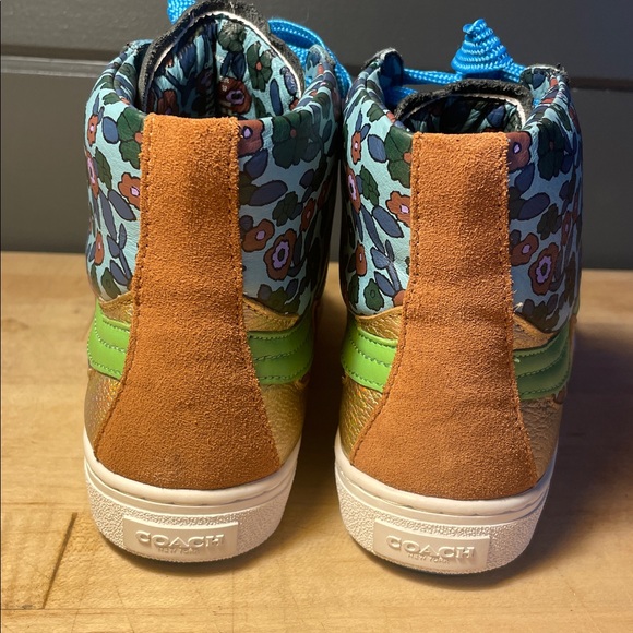 Coach Floral Pointed Toe High Top Sneakers Shoes! - Picture 4 of 6